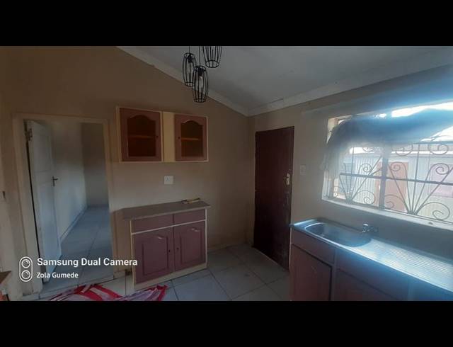 2 BEDROOM PROPERTY TO RENT IN MOEDI